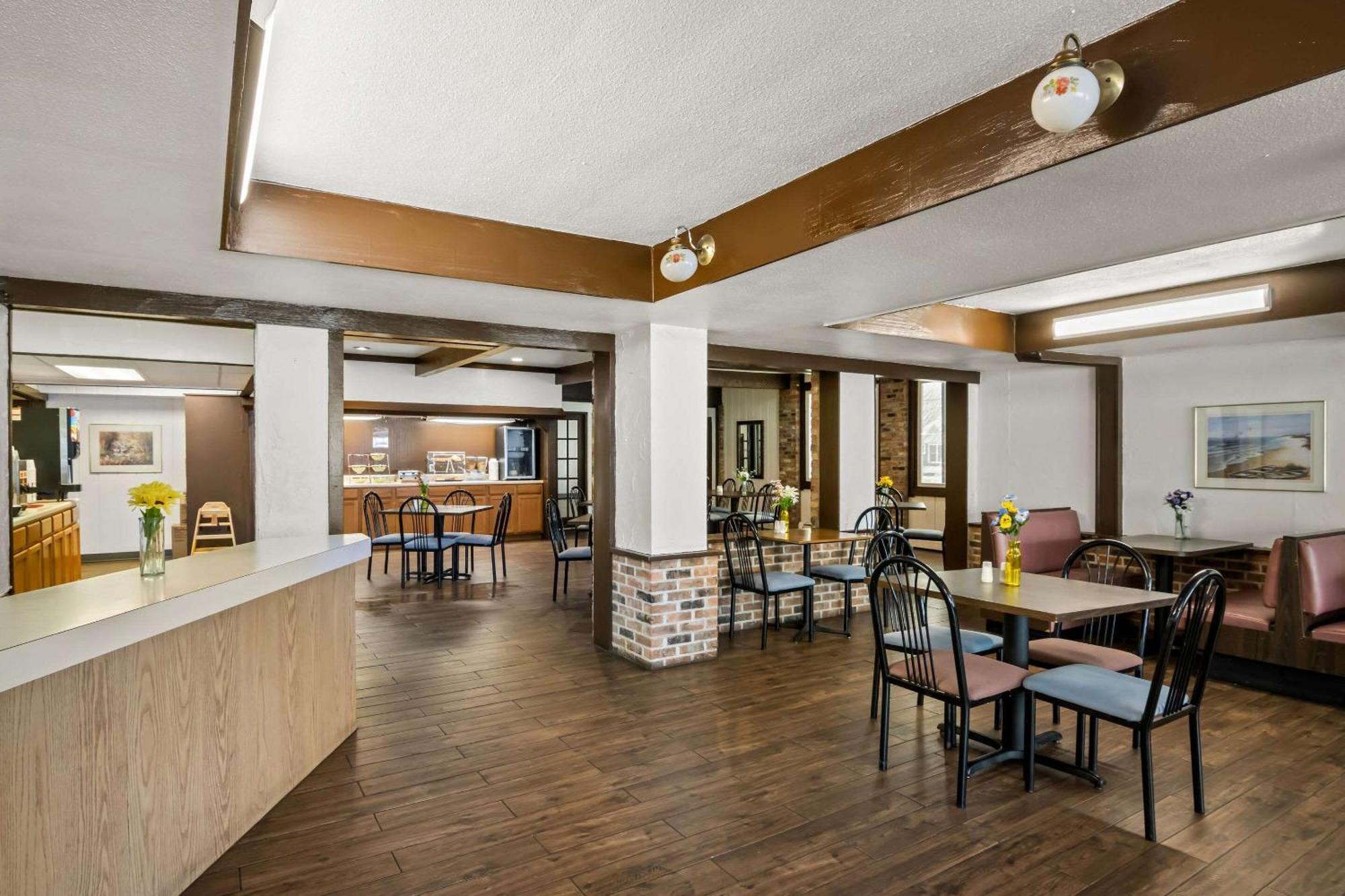 Econo Lodge Manistee Dış mekan fotoğraf